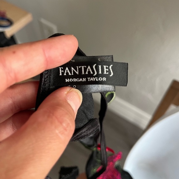 Fantasies by Morgan Taylor floral bra - Picture 4 of 5